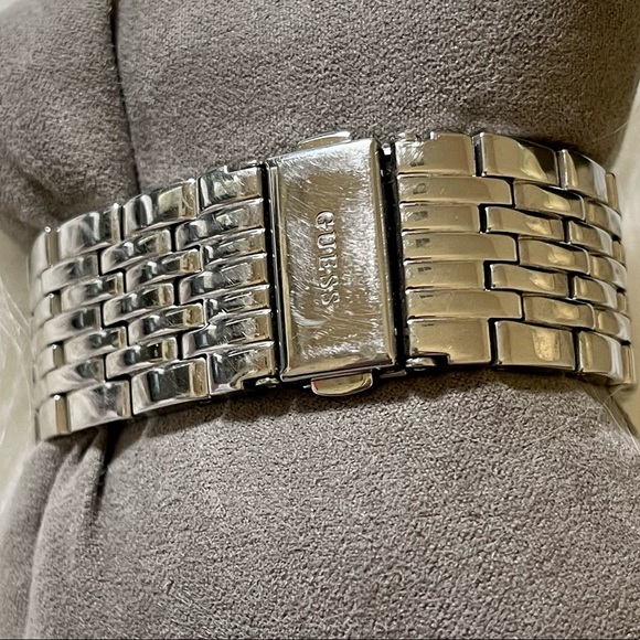 Silver Guess crystal watch - used - Picture 5 of 8